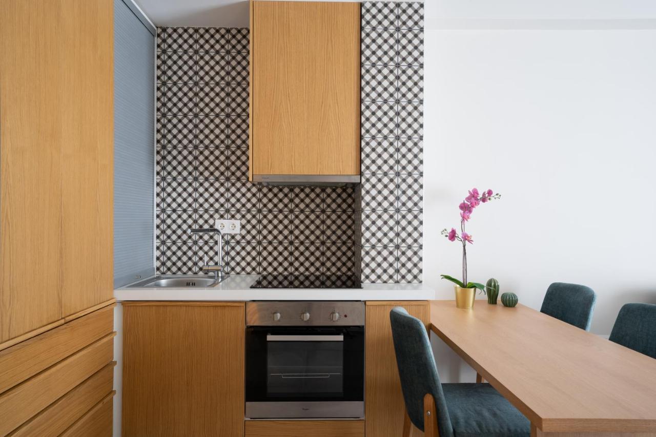Crown Designed Apartments Atenas Exterior foto
